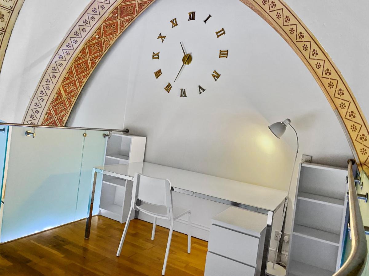 Rare 1-Bed Church Converted Apartment In London Exterior photo